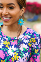 Load image into Gallery viewer, Sky Blue Daisy Flower Straw  Dangle Earrings
