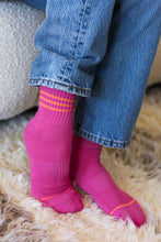 Load image into Gallery viewer, Fuchsia Sporty Ankle Socks
