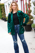 Load image into Gallery viewer, Dazzling Hunter Green Velvet Lapel Blazer
