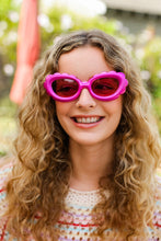 Load image into Gallery viewer, Fuchsia Oval Cat Eye Scalloped Sunglasses
