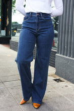 Load image into Gallery viewer, Judy Blue Medium Wash High Waist Wide Leg Jeans
