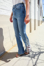 Load image into Gallery viewer, Judy Blue High-Rise Boyfriend Cuffed Hem Star Pocket Jeans
