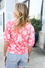 Load image into Gallery viewer, Spring Vibes Coral Wavy Rib Puff Short Sleeves Floral Top
