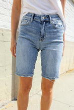 Load image into Gallery viewer, Judy Blue Light Wash Midrise Stitch Hem Denim Shorts

