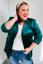 Load image into Gallery viewer, Dazzling Hunter Green Velvet Lapel Blazer
